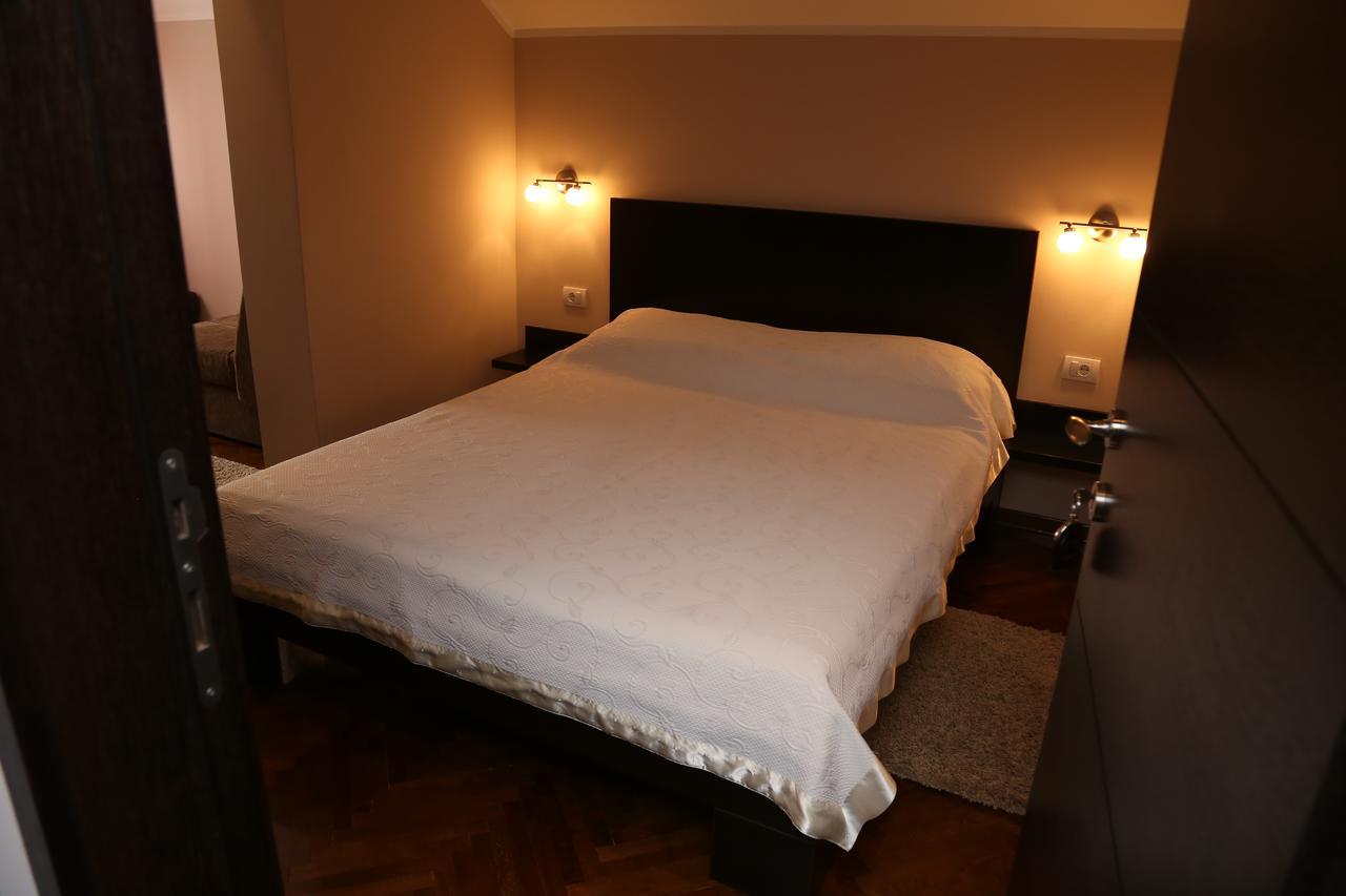 B&B Park Sremcica Экстерьер фото